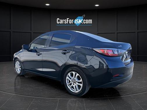 2017 Toyota Yaris iA Base