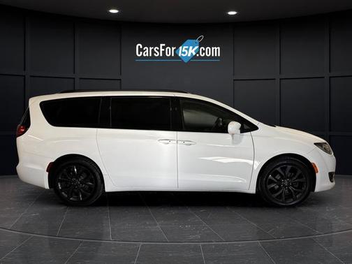 2018 Chrysler Pacifica Touring-L Plus