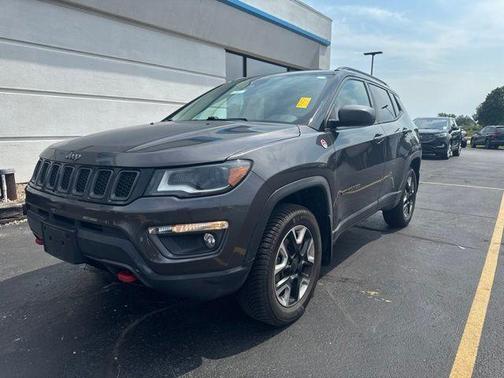 Granite Crystal Metallic Clearcoat 2018 Jeep Compass Trailhawk