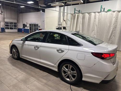 2018 Hyundai SONATA SEL