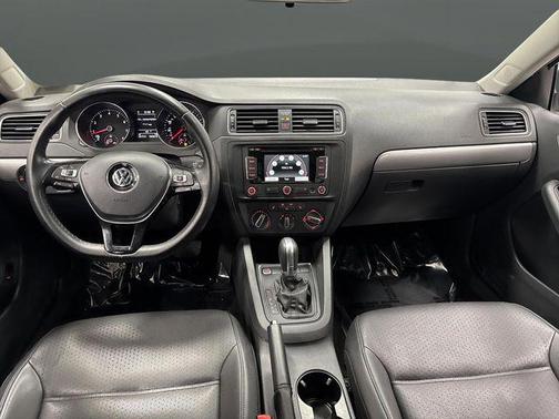 2015 Volkswagen Jetta Auto SE w/Connectivity/Navigation
