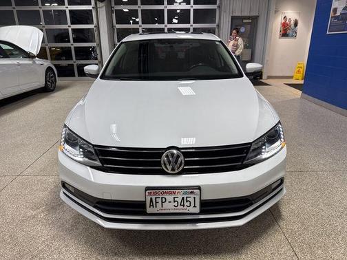 2015 Volkswagen Jetta Auto SE w/Connectivity/Navigation