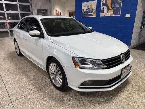 2015 Volkswagen Jetta Auto SE w/Connectivity/Navigation