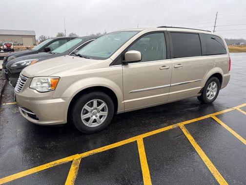 2013 Chrysler Town & Country Touring