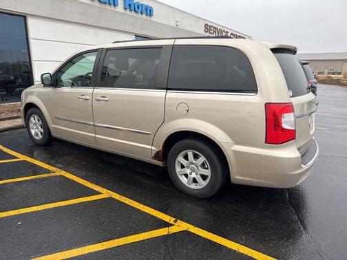2013 Chrysler Town & Country Touring