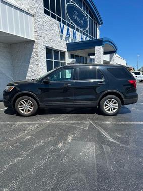 Shadow Black 2017 Ford Explorer Base