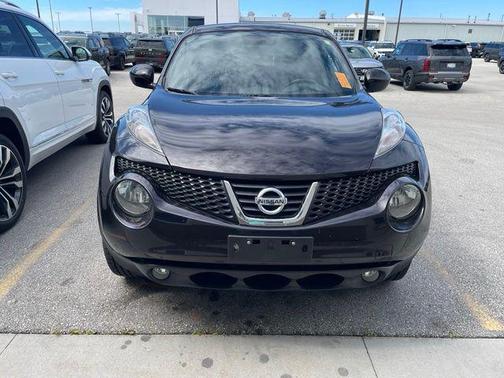 Black 2014 Nissan Juke SL