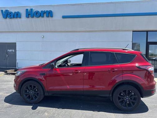 Ruby Red 2018 Ford Escape SE