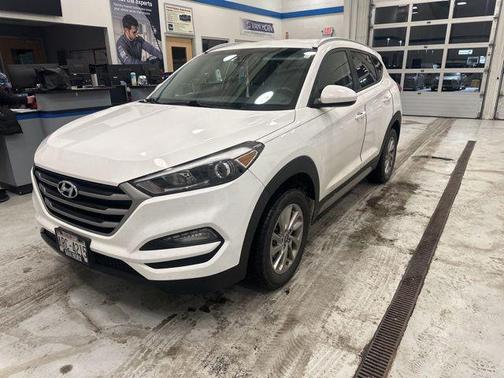 2017 Hyundai TUCSON SE
