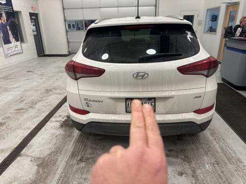 2017 Hyundai TUCSON SE