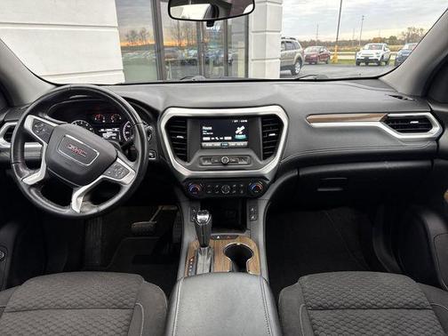 2018 GMC Acadia SLE-2