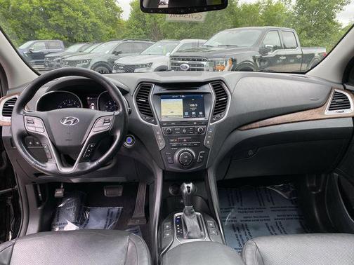2017 Hyundai SANTA FE SE Ultimate
