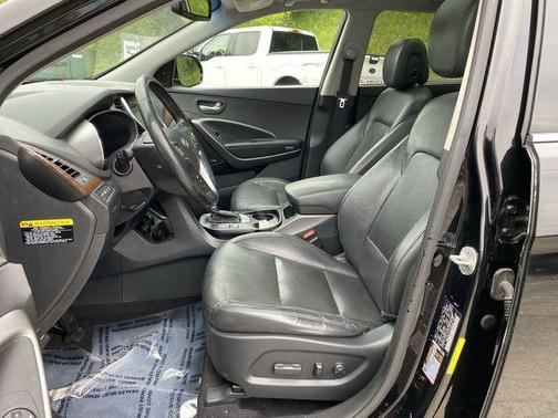 2017 Hyundai SANTA FE SE Ultimate