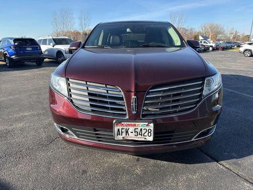 2017 Lincoln MKT Elite