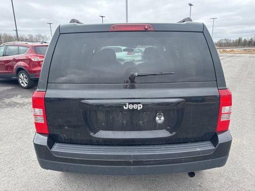 Black Clearcoat 2015 Jeep Patriot Sport