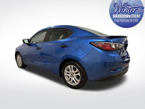 2017 Toyota Yaris iA Base