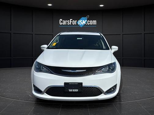 Bright White Clearcoat 2018 Chrysler Pacifica Touring-L