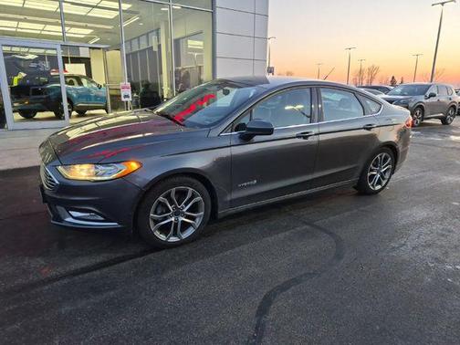 2017 Ford Fusion Hybrid SE