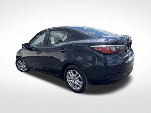 2017 Toyota Yaris iA Base