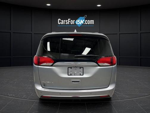 2017 Chrysler Pacifica Touring-L