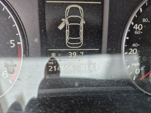 2013 Volkswagen Passat 2.0 TDI SE w/ Sunroof