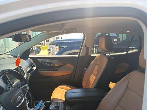 Summit White 2018 GMC Terrain SLT