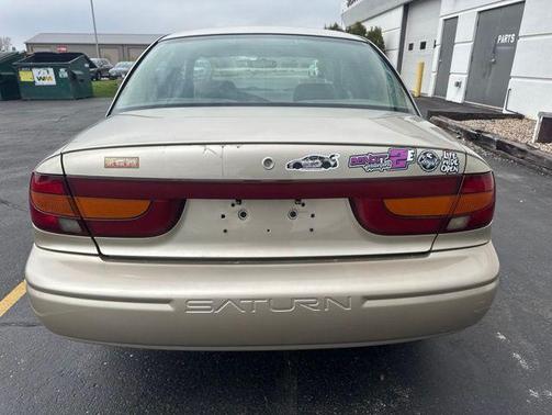 Gold 2000 Saturn SL 2