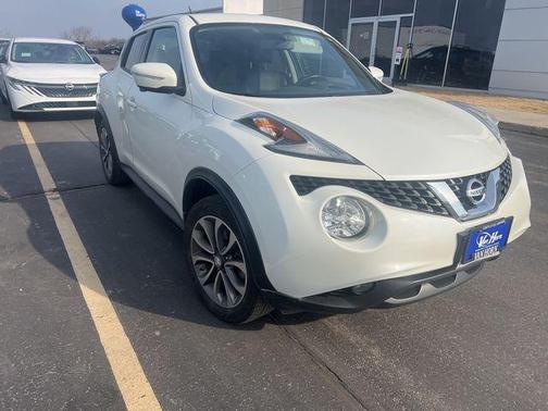 Pearl White 2017 Nissan Juke SL