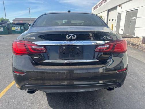 Black Obsidian 2016 INFINITI Q70 3.7X