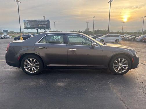 Granite Crystal Metallic Clearcoat 2018 Chrysler 300 Limited