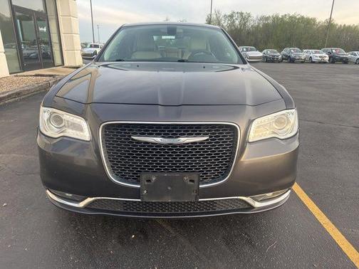 Granite Crystal Metallic Clearcoat 2018 Chrysler 300 Limited