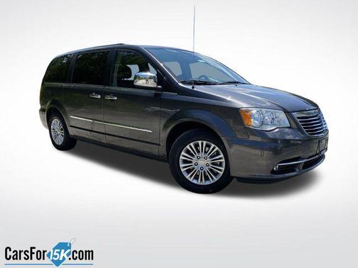 2015 Chrysler Town & Country Touring-L