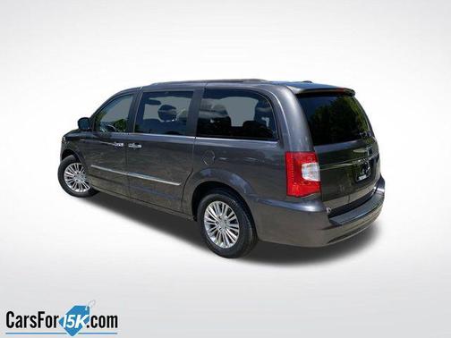 2015 Chrysler Town & Country Touring-L