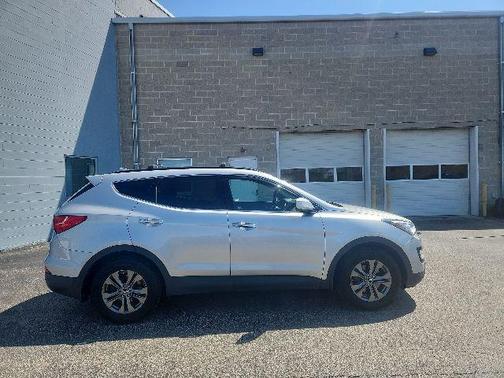 Moonstone Silver 2014 Hyundai Santa Fe Sport 2.4L
