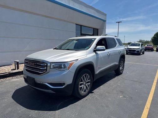 Quicksilver Metallic 2018 GMC Acadia SLE-2