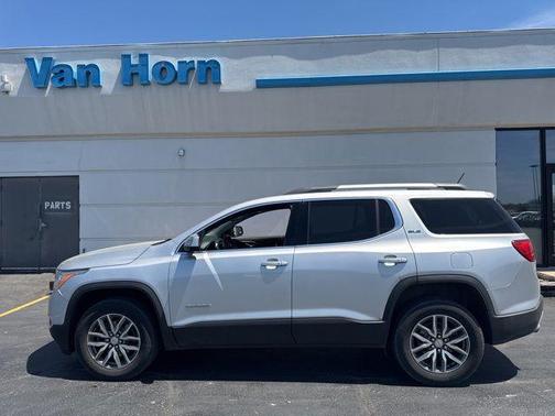 Quicksilver Metallic 2018 GMC Acadia SLE-2