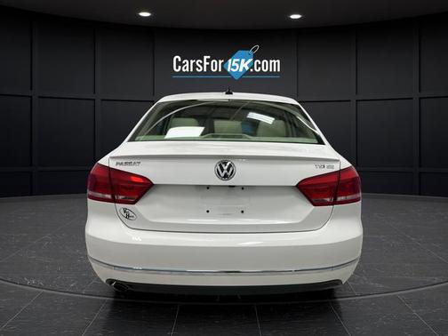 Candy White 2015 Volkswagen Passat 1.8T Auto SE w/Sunroof & Nav