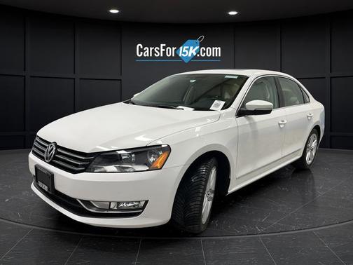 Candy White 2015 Volkswagen Passat 1.8T Auto SE w/Sunroof & Nav