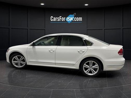 Candy White 2015 Volkswagen Passat 1.8T Auto SE w/Sunroof & Nav