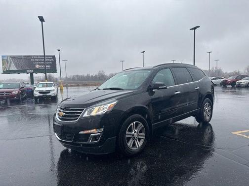 Mosaic Black Metallic 2017 Chevrolet Traverse 2LT