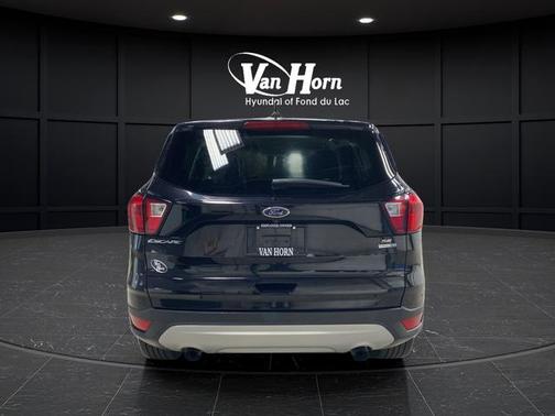 Agate Black Metallic 2019 Ford Escape SE