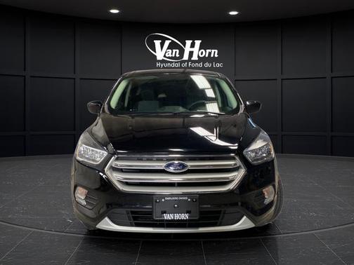 Agate Black Metallic 2019 Ford Escape SE