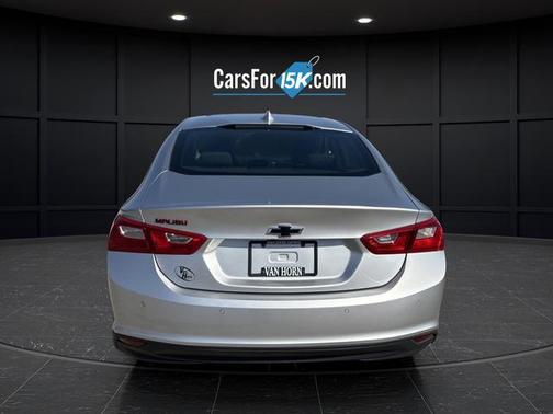 Silver Ice Metallic 2018 Chevrolet Malibu LT