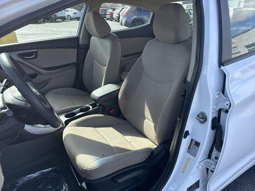 Quartz White Pearl 2015 Hyundai ELANTRA SE