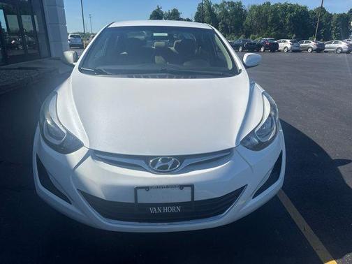 Quartz White Pearl 2015 Hyundai ELANTRA SE