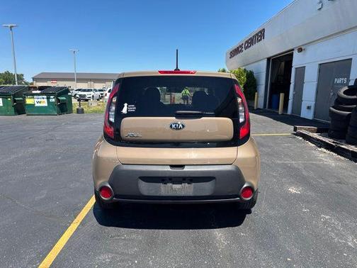 Latte Brown 2016 Kia Soul Base