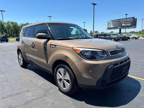Latte Brown 2016 Kia Soul Base