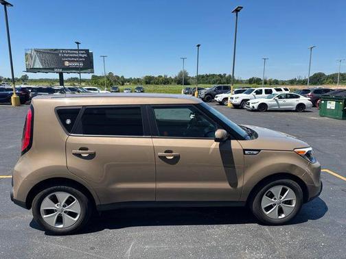 Latte Brown 2016 Kia Soul Base