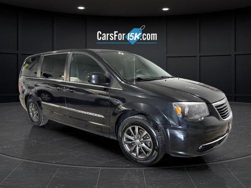 2015 Chrysler Town & Country S