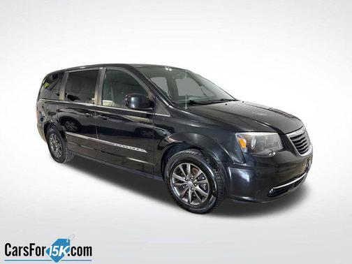 2015 Chrysler Town & Country S